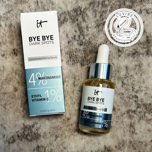 IT Cosmetics Bye Bye Dark Spots Serum with White and Gold Accents